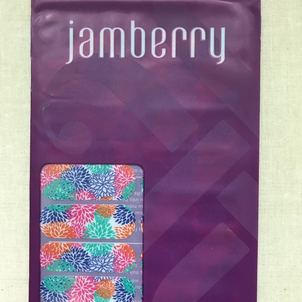 Jamberry Nail Wraps- Punchy Puff